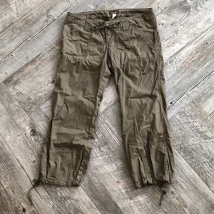 Cargo Capris